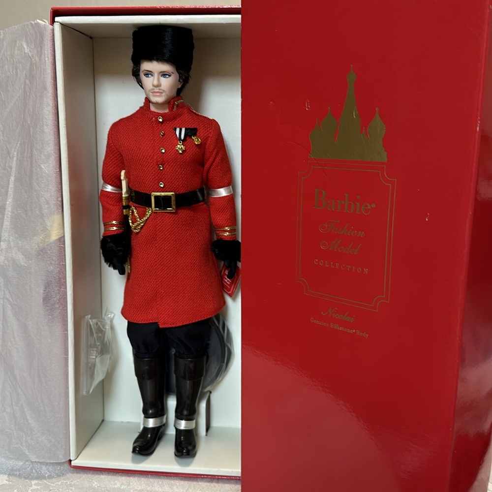 2010 Nicolai,  Ken Russian Genuine Silkstone doll (Barbie) - Picture 10 of 11